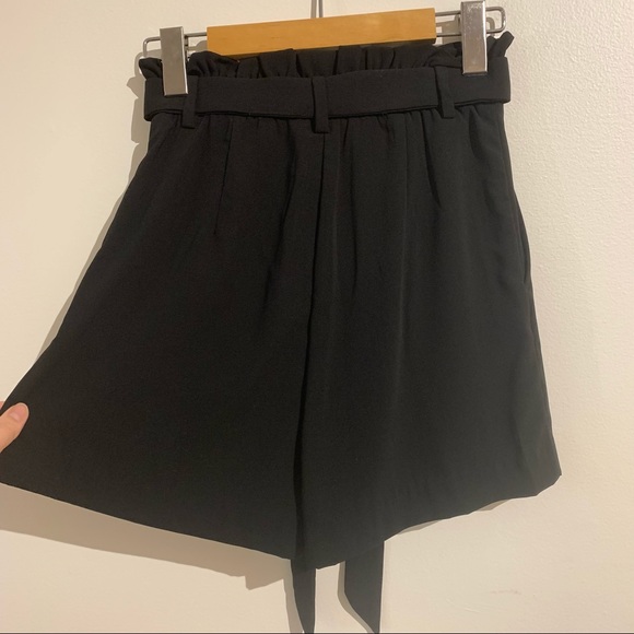 H&M Paper Bag Shorts NWOT - Picture 5 of 9